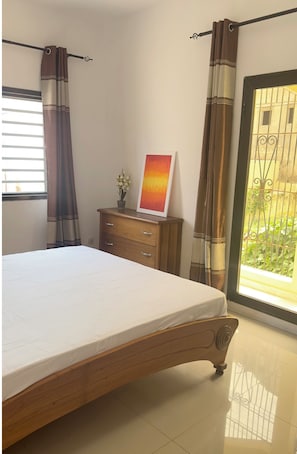 1 chambre, fer et planche à repasser, Wi-Fi, draps fournis