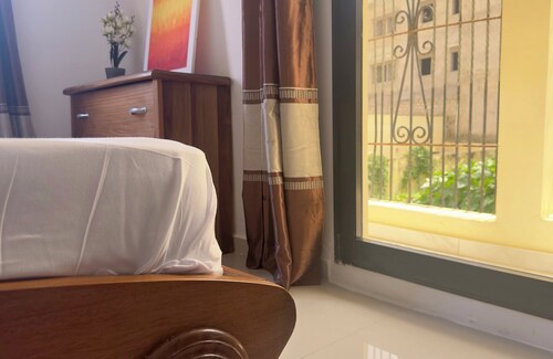 "White House" - Ch1 * CENTRAL * CALME * WIFI * White Butterfly Hotels *