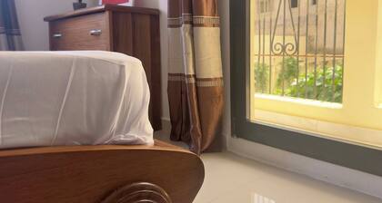 "White House" - Ch1 * CENTRAL * CALME * WIFI * White Butterfly Hotels *