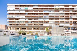 Pool - Apartamento Cercano las 4 torres (Chamartin II) (Madrid)