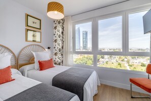 2 bedrooms, iron/ironing board, bed sheets