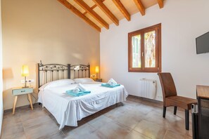 In-room safe, individually decorated, individually furnished - Agroturismo Son Sampoli (Llucmajor)