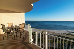 Outdoor dining - Beachview Condo at Legacy Tower 2 -706 - fully furnished 2 bedroom 2 bathroom (Gulfport)