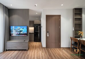 Living area - Luxe Paradise Suites Hotel To Ngoc Van (Hanoi)