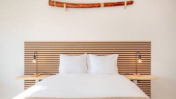 1 bedroom, iron/ironing board, internet, bed sheets