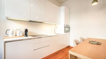 Refrigerador, microondas, horno y lavavajillas