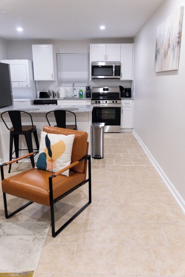 Fridge, microwave, oven, stovetop - Beautiful Two Bed Room - Apt 4 - Up Stairs
(Baton Rouge)