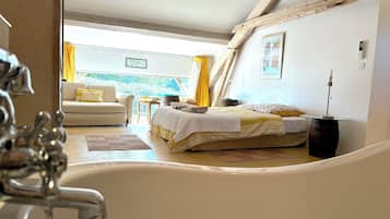 6 camere, ferro/asse da stiro, Wi-Fi, lenzuola