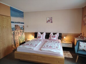 3 chambres, lit parapluie, Wi-Fi gratuit, draps fournis