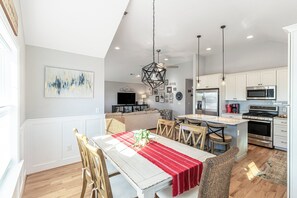 Interior - OBX Beach Gnome, In the Heart of KDH + Close to Everything, Perfect for Families (Kill Devil Hills)