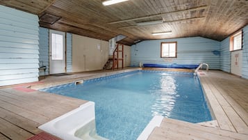 Piscine intérieure, piscine chauffée