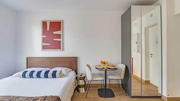 Desk, free WiFi, bed sheets
