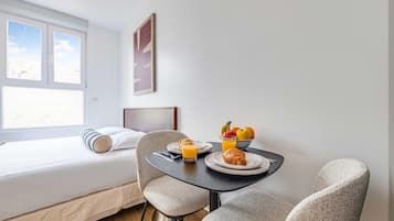 Desk, free WiFi, bed sheets