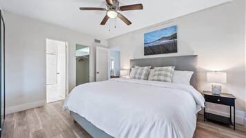 Bloc d'apartaments, 2 dormitoris, pati, vistes al pati | 1 dormitori, planxa i posts de planxar i wifi gratuïta