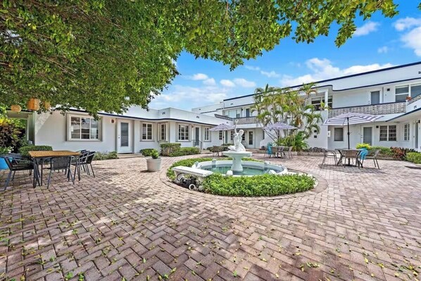 Exterior - INLET PALM BEACHES (Singer Island)