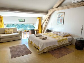 9 camere, ferro/asse da stiro, Wi-Fi gratuito, lenzuola