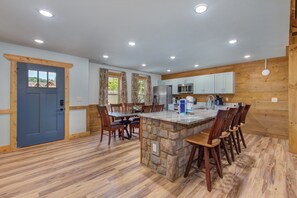 House, Multiple Beds, Hot Tub, Mountain View (Aqua Vitae) | Private kitchen | Fridge, microwave, oven, dishwasher