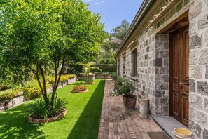 Exterior detail - Romantic Garden luxury villa in the centre (Sorrento)