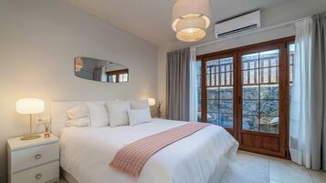 Villa (4 Bedrooms) | Interior