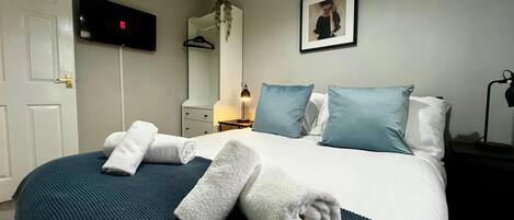 3 多间卧室、熨斗/熨衣板、免费 WiFi