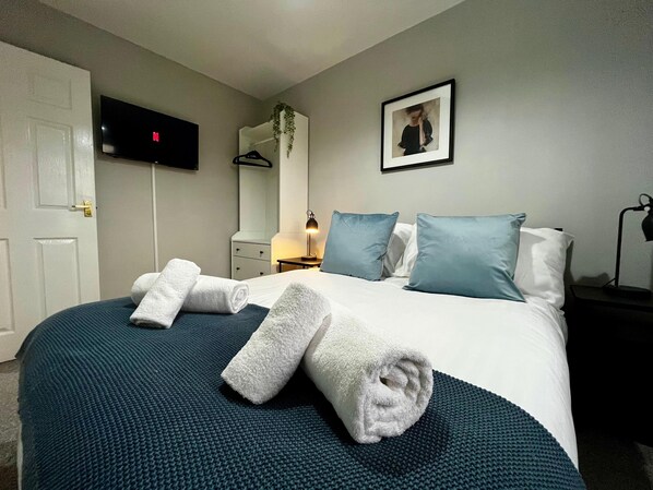 3 chambres, fer et planche à repasser, Wi-Fi gratuit