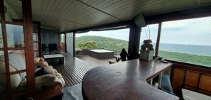 Property grounds - Charming 3-bedroom house with AC and WiFi in lovely s coast, fantastic sea views (Elysium)