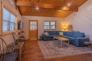 تلفزيون ذكي، مدفأة، ألعاب فيديو