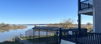 THE LODGE.  Hotel suite, fitness room, Pool. In Runaway Bay on Lake Bridgeport