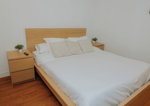 1 chambre, fer et planche Ă repasser, Wi-Fi, draps fournis