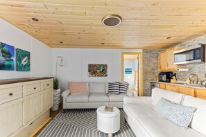 Smart TV, fireplace, DVD player, books