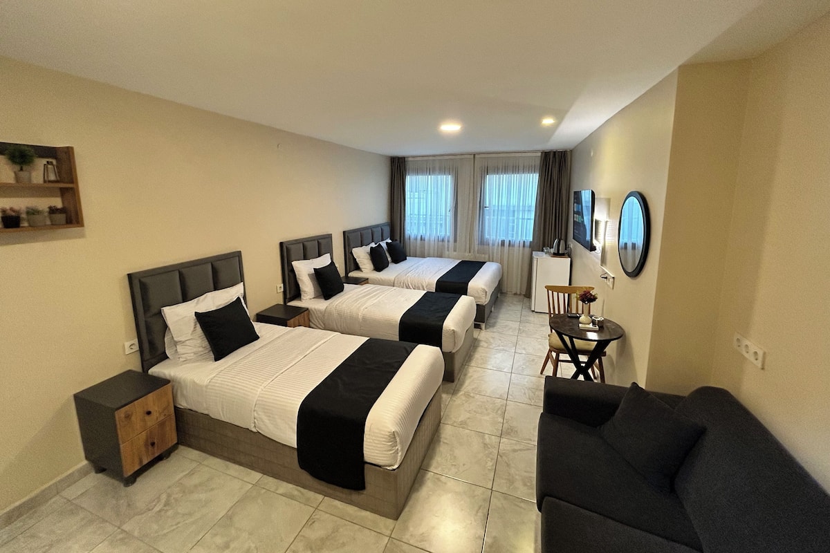 1 bedroom, premium bedding, minibar, laptop workspace