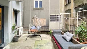 Appart'hÎtel Confort, coin cuisine, cÎté jardin | Terrasse/Patio