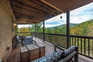 Terrace/patio - Highland View (Sevierville)