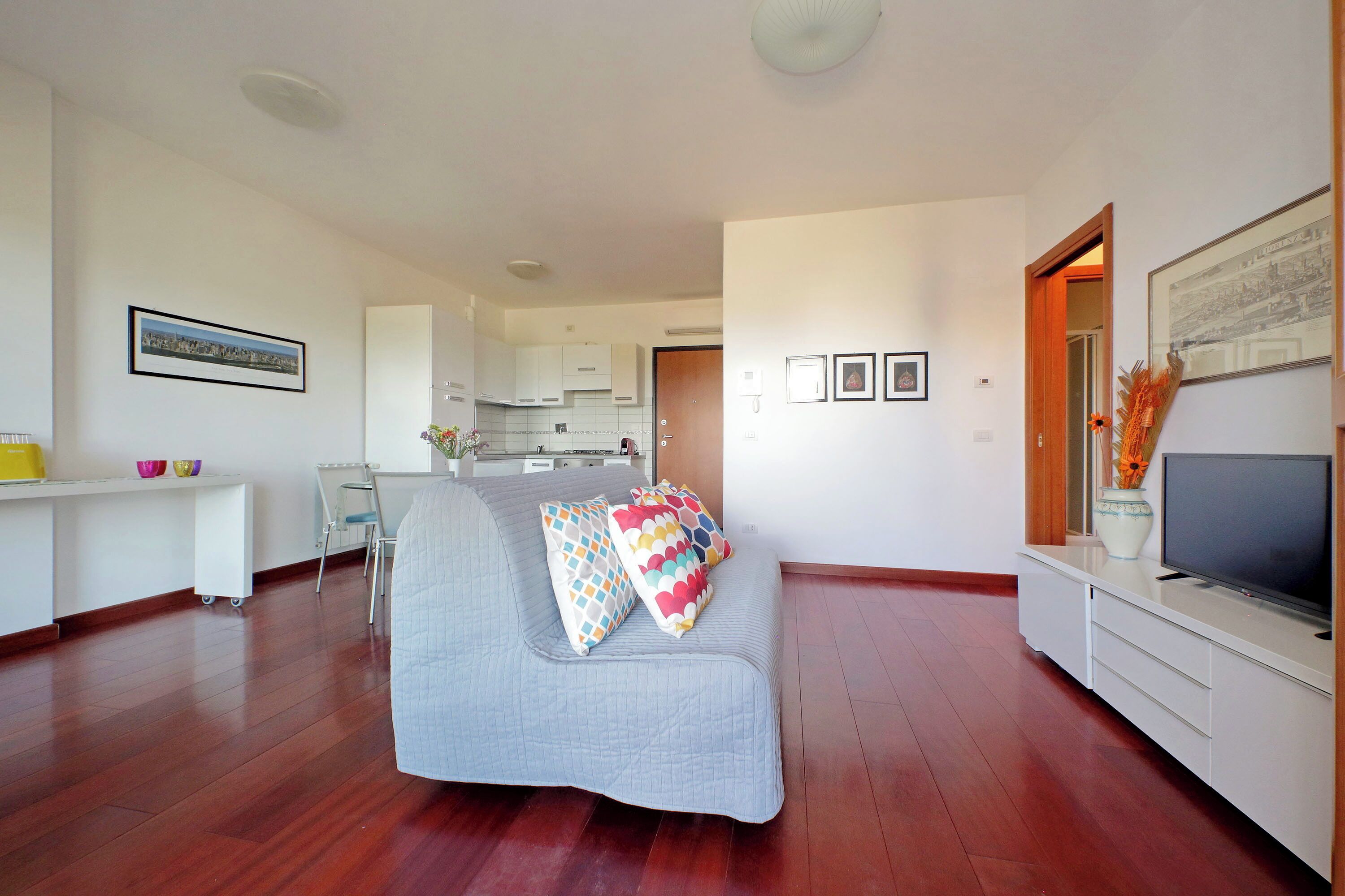 32-inch flat-screen TV with cable channels