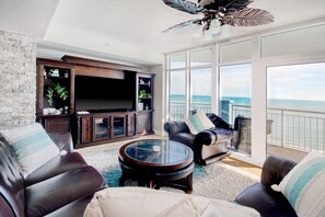 Smart-TV, DVD-Player, Bücher, Videothek