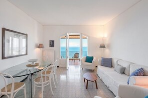 Smart TV, computer monitors