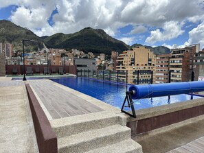 Piscine extérieure, piscine chauffée