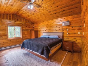 4 bedrooms, WiFi, bed sheets