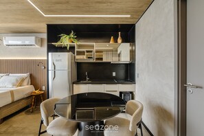Basic Apartment | Dining