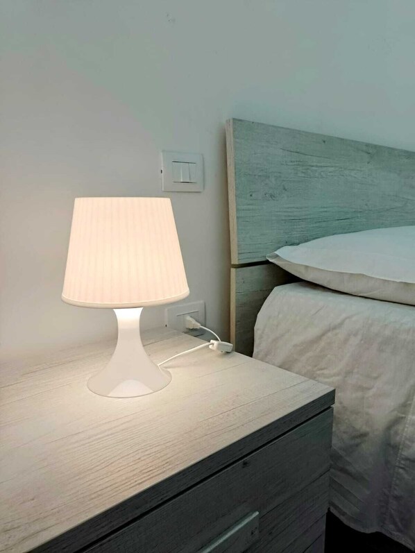 1 bedroom, iron/ironing board, WiFi, bed sheets - THE HOUSE OF ARIEL (Casteldaccia)