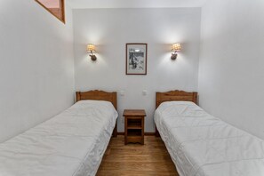 WiFi - Resort center, 3rd floor, fitness, swimming pool, sauna, balcony, tv, ski locker, 33m², Les Orres (Les Orres)