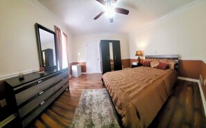 2 bedrooms, iron/ironing board, WiFi, bed sheets - Two-Bedroom-Suite in the Woods (Marietta)