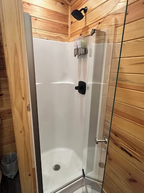 Shower, hair dryer, towels, soap - Cabin Unit 2 of 6 with 1 bedroom and WiFi, AC in serene Paige (Paige)