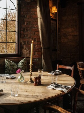 Interior - The Manor House Inn (Shepton Mallet)