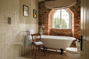 Premium Double Room, Ensuite | Bathroom | Shower, free toiletries, towels, soap - The Manor House Inn (Shepton Mallet)