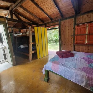 Basic Cabin, Balcony, Garden View | 1 bilik tidur 