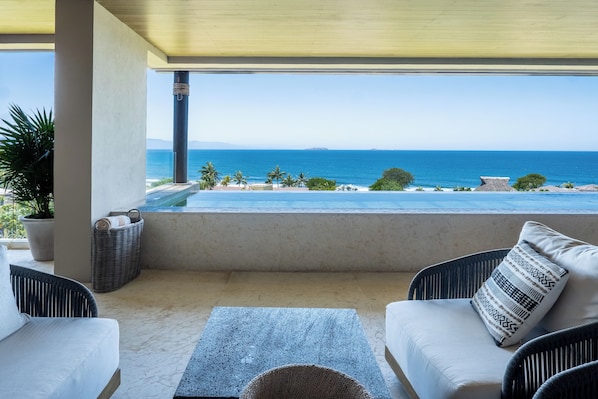 Condo conforto, vista para o mar | Piscina particular