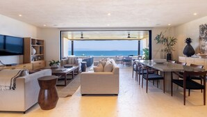 Leilighet – comfort, sjøutsikt | Oppholdsområde