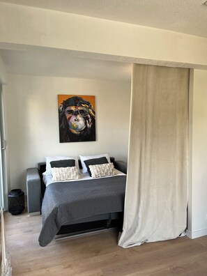 2 bedrooms, WiFi - Magnificent renovated air-conditioned rooftop terrace/50m from the sea. (CAVALAIRE SUR MER)