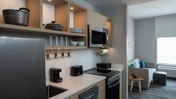 Studio, 1 King Bed with Sofa bed | Private kitchen